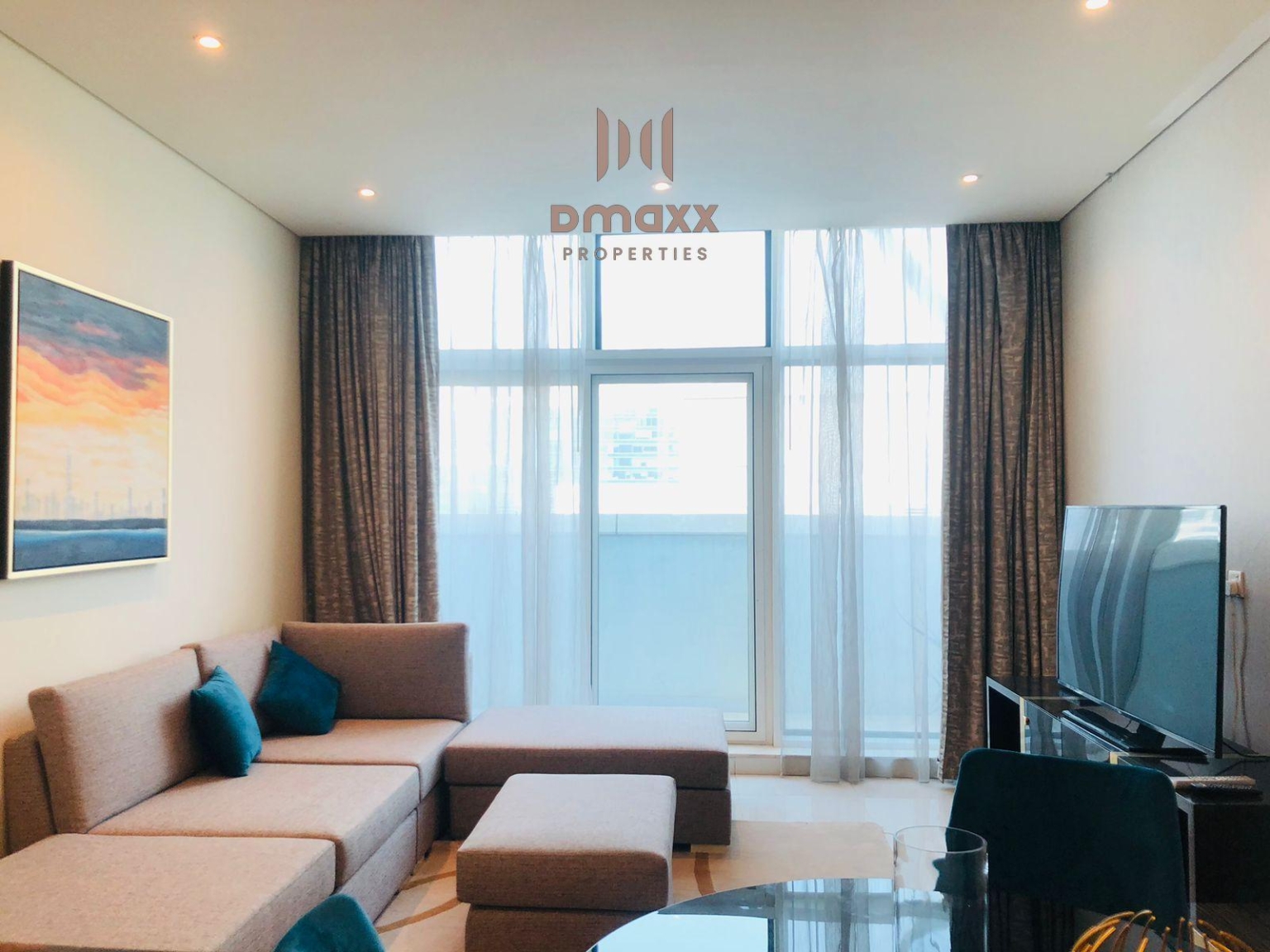 Canal view-fully furnished-two balcony-dubai