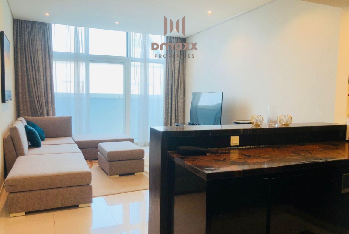 Canal view-fully furnished-two balcony-dubai