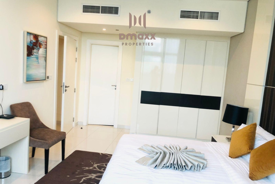 Canal view-fully furnished-two balcony-dubai