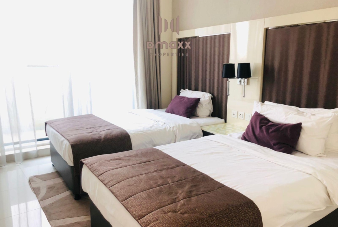 Canal view-fully furnished-two balcony-dubai